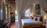 Bedroom with Table Lamps - Villa Galante - Umalas, Bali