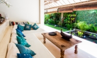 Living Area with Garden View - Villa Gembira Batubelig - Batubelig, Bali