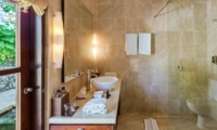 Bathroom with Shower - Villa Gita Ungasan - Ungasan, Bali