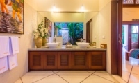 His and Hers Bathroom with Mirror - Villa Intan - Seminyak, Bali