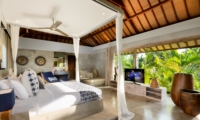 Spacious Bedroom with TV - Villa Ipanema - Canggu, Bali
