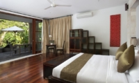 Bedroom with Seating Area - Villa Iskandar - Seseh, Bali