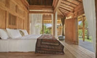 Bedroom with Wooden Floor - Villa Kalua - Umalas, Bali