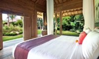Bedroom with Outdoor View - Villa Kalua - Umalas, Bali