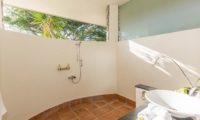 Bathroom with Shower - Villa Karang Dua - Uluwatu, Bali