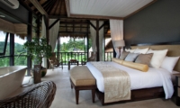Bedroom and Bathtub - Villa Kelusa - Ubud, Bali
