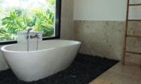 Bathtub with View - Villa Kembang - Ubud, Bali