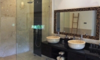 His and Hers Bathroom with Shower - Villa Kembang - Ubud, Bali