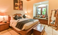 Bedroom with Seating Area - Villa Krisna - Seminyak, Bali