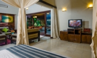 Bedroom with TV and Sofa - Villa Kubu 10 - Seminyak, Bali
