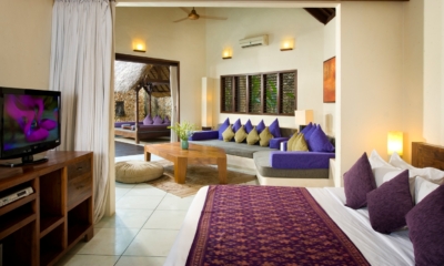 Bedroom with Sofa and TV - Villa Kubu 11 - Seminyak, Bali
