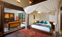 Bedroom with Wooden Floor - Villa Kubu 9 - Seminyak, Bali