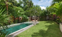 Pool Side - Villa Liang - Batubelig, Bali