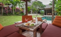 Pool Side Seating Area - Villa Liang - Batubelig, Bali