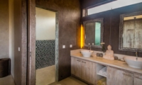 His and Hers Bathroom - Villa Lisa - Seminyak, Bali