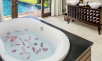 Bathtub with Pool View - Villa M - Seminyak, Bali