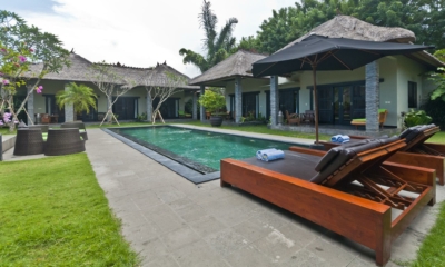 Reclining Sun Loungers - Villa Mahkota - Seminyak, Bali