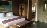 Bedroom and Bathroom - Villa Martine - Seminyak, Bali
