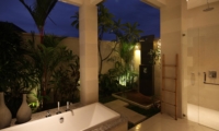 Bathroom with Bathtub at Night - Villa Merayu - Canggu, Bali