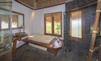 En-Suite His and Hers Bathroom - Villa Omah Padi - Ubud, Bali