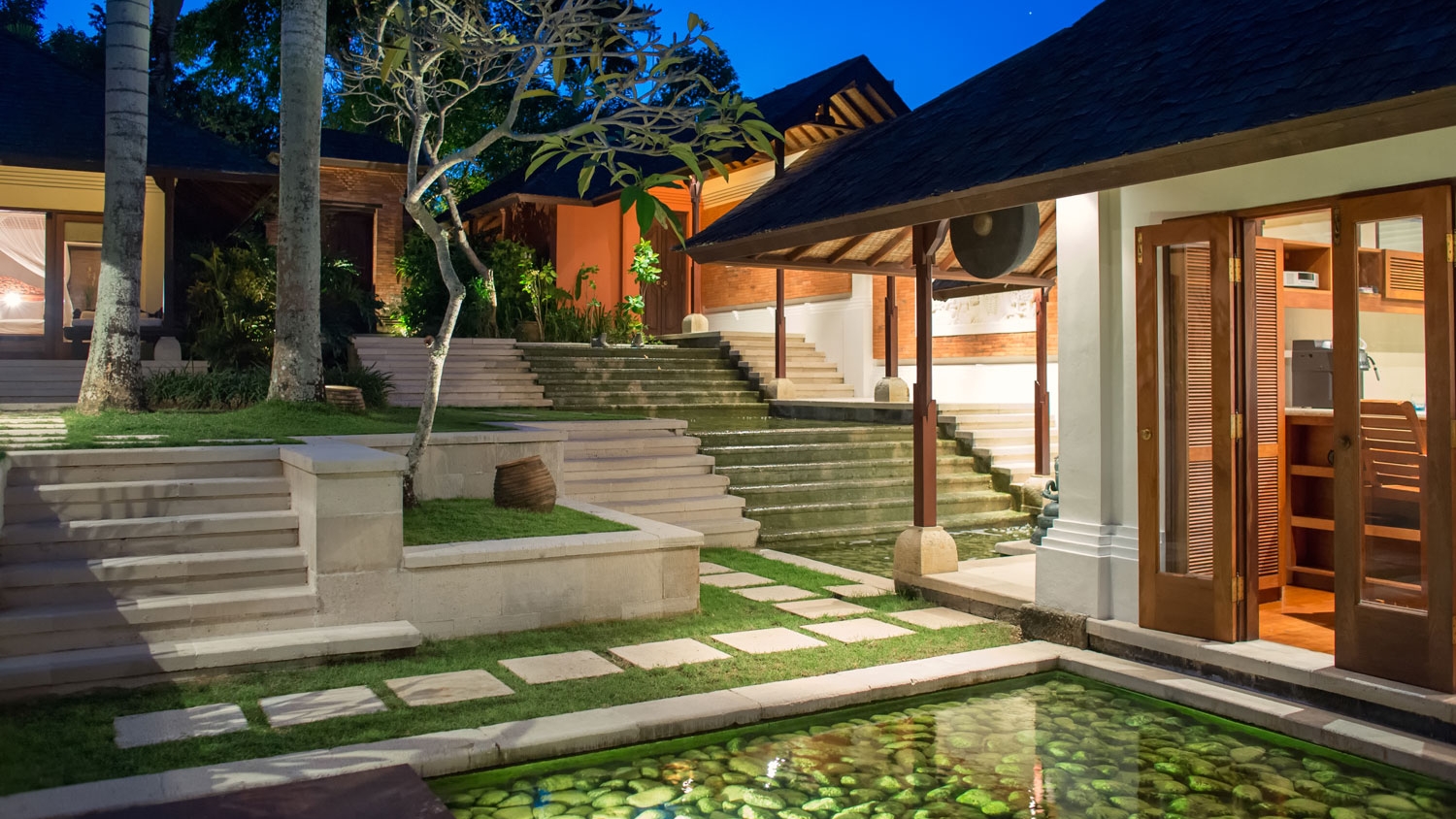 Up Stairs - Villa Pangi Gita - Pererenan, Bali
