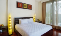 Bedroom with Wooden Floor - Villa Portsea - Seminyak, Bali