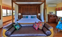 Four Poster Bed - Villa Pyaar - Seminyak, Bali