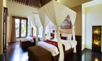 Bedroom with Twin Beds - Villa Sam Seminyak - Seminyak, Bali