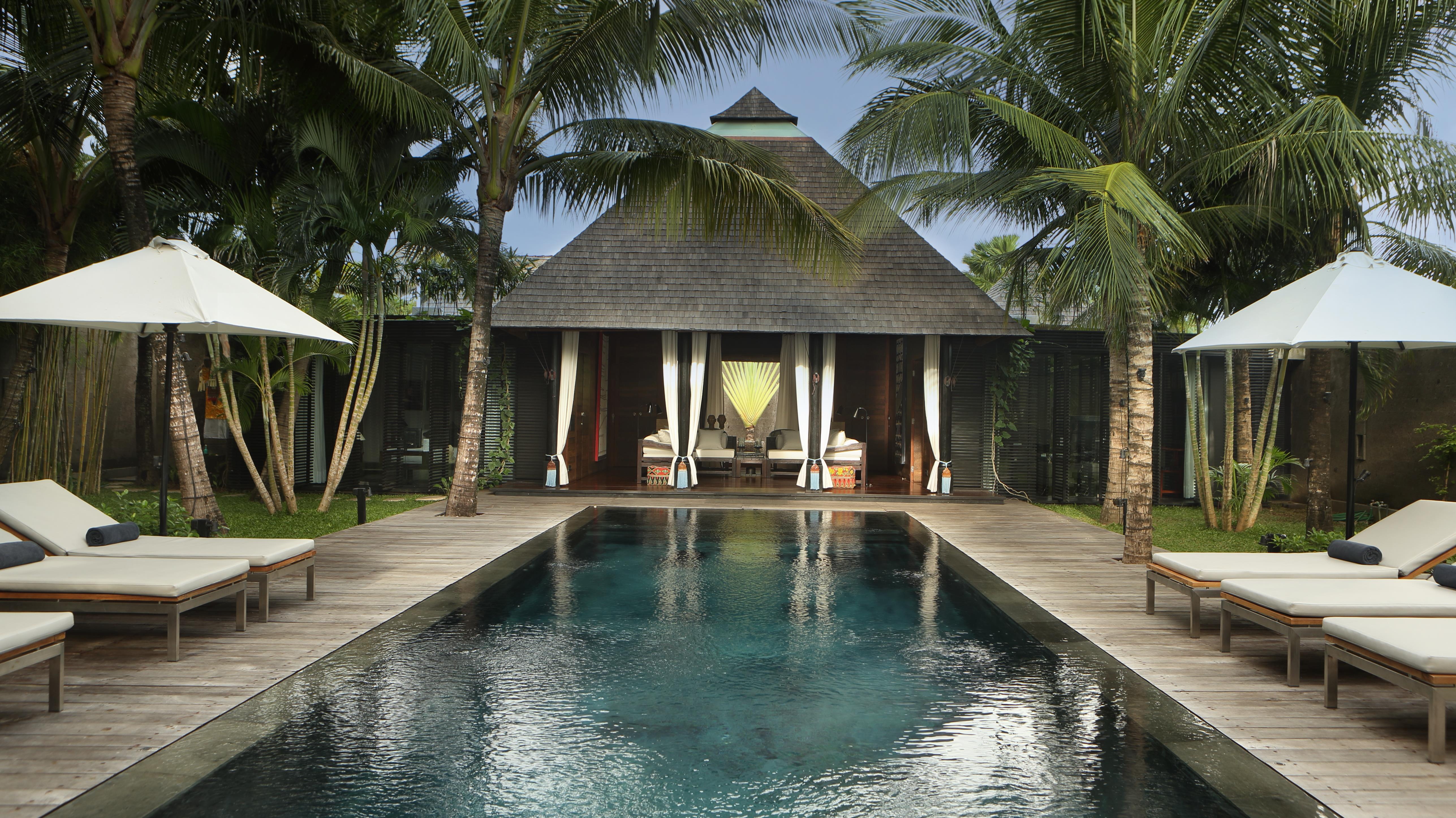  Villa  Samuan 5 bedrooms Sleeps 10 Pool Seminyak  Bali 