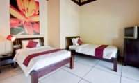 Twin Bedroom with TV - Villa Sayang - Seminyak, Bali