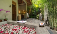 Bathtub with Petals - Villa Shambala - Seminyak, Bali