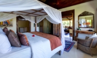 Bedroom with Mirror - Villa Surya Damai - Umalas, Bali
