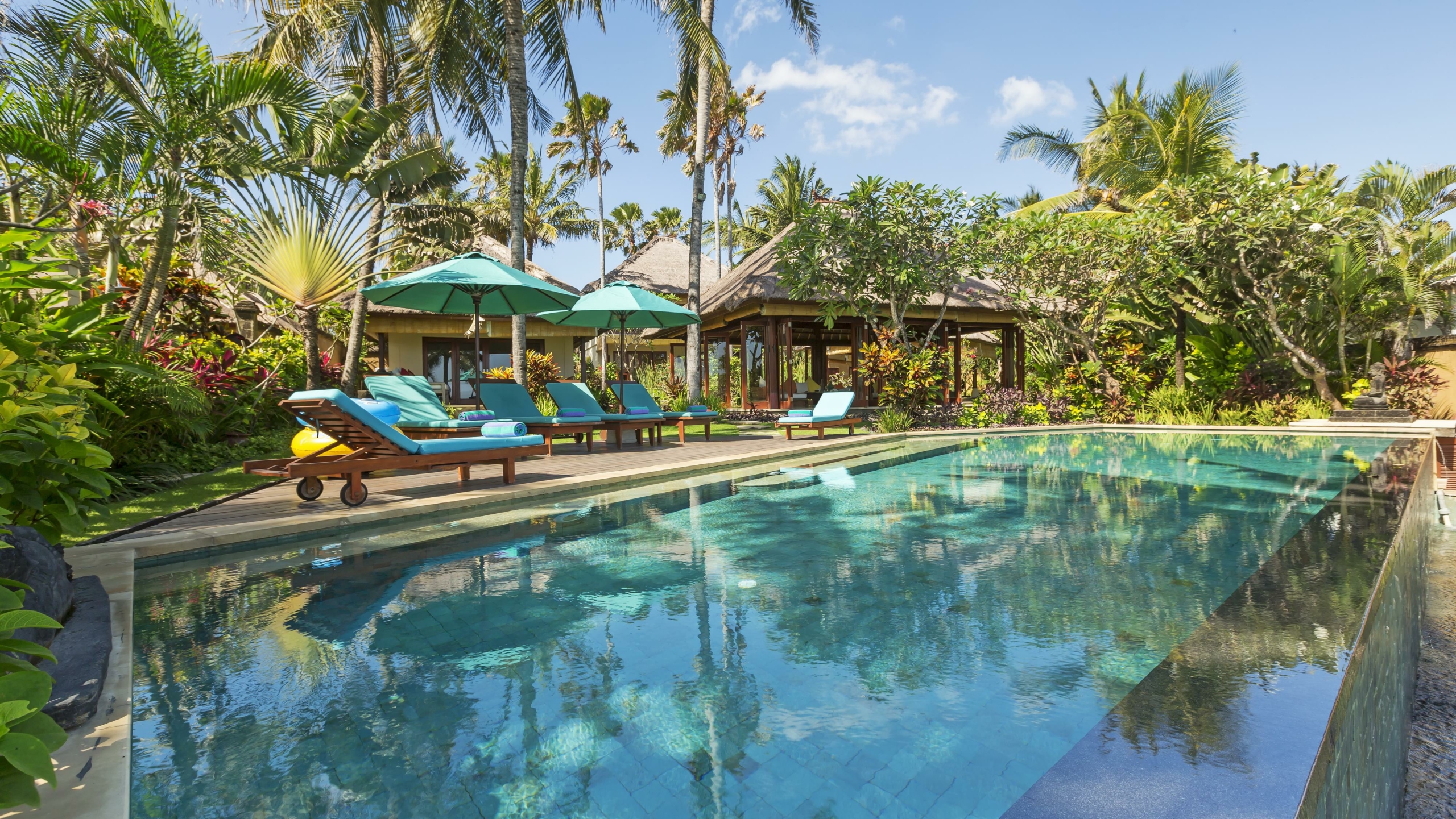 Pool Side - Villa Tanju - Seseh, Bali