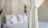 Room with Mosquito Net - Villa Taramille - Kerobokan, Bali