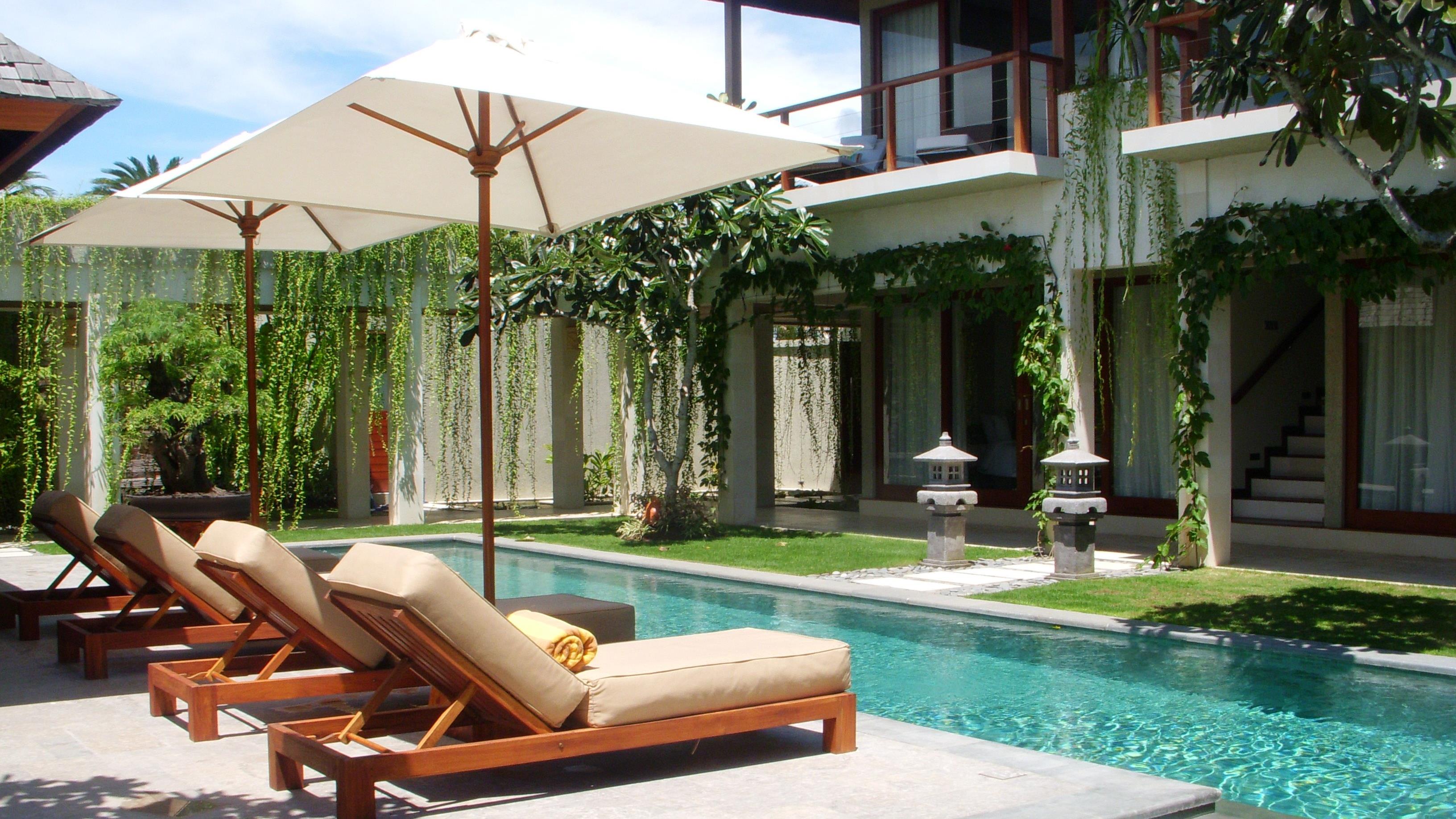 Villa Tenang 5 Bedrooms Sleeps 10 Pool Batubelig Bali
