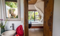 Bedroom and En-Suite Bathroom - Villa Tibu Indah - Canggu, Bali