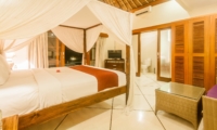 Bedroom and Bathroom - Villa Vara - Seminyak, Bali