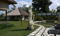 Lawns - Villa Vastu - Ubud, Bali