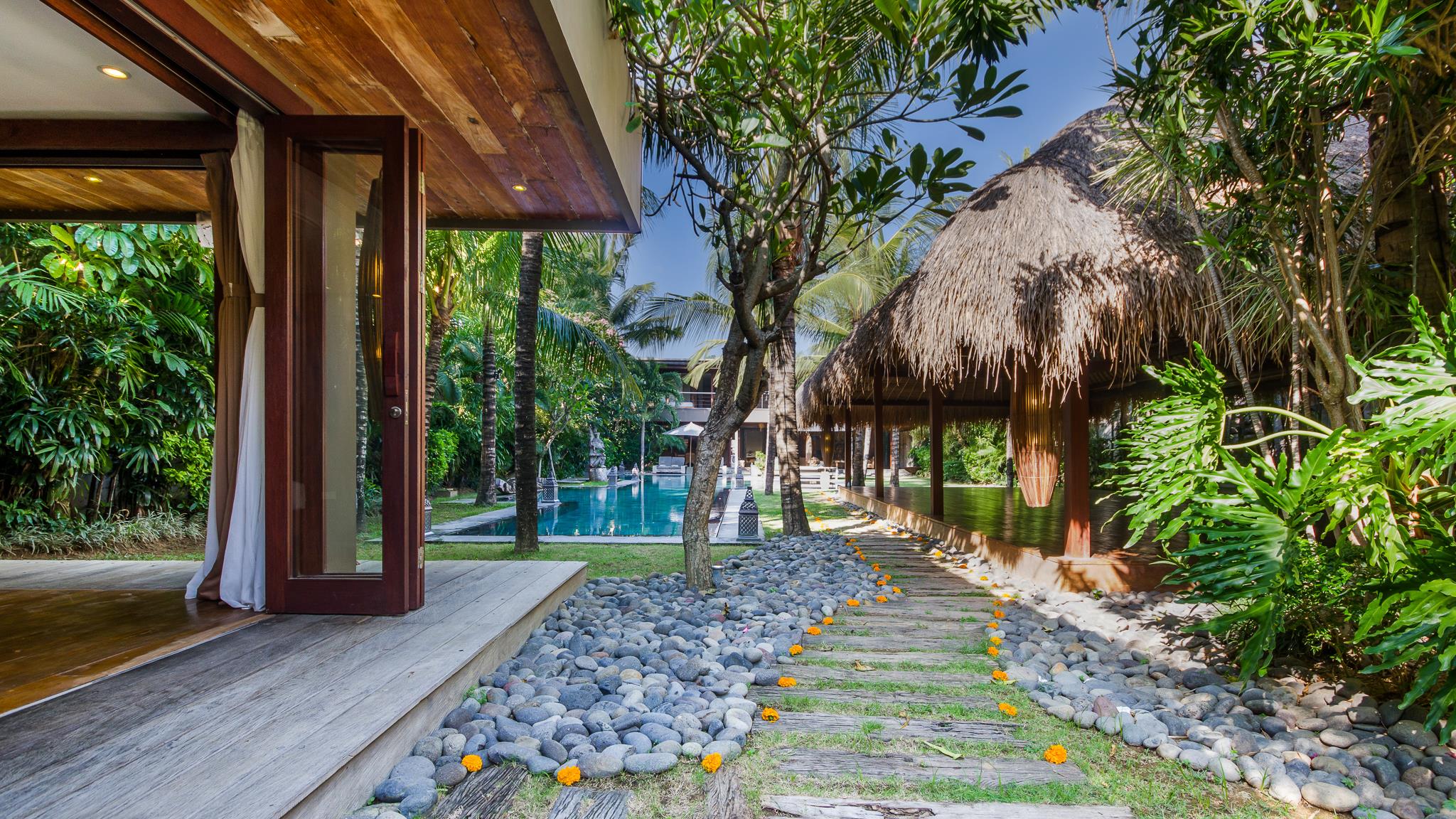 Villa Yoga | 7 bedrooms | Sleeps 14 | Pool | Seminyak, Bali