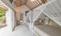 Twin Bedroom with Garden View – Villa Amore Mio – Seminyak, Bali