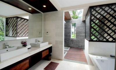 Bathroom with Bathtub – Villa Amrita – Ubud, Bali