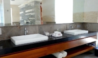 His and Hers Bathroom with Mirror - Villa Ava - Uluwatu, Bali