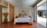 Bedroom with Outdoor View - Villa Bakung - Candidasa, Bali