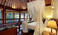 Bedroom with Mosquito Net - Villa Bunga Wangi - Canggu, Bali