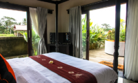 Bedroom and Balcony - Villa Cendrawasih Ubud - Villa Kasuari 1 - Ubud, Bali