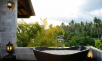 Outdoor Bathtub - Villa Delmara - Tabanan, Bali
