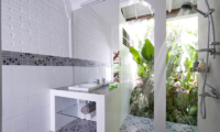 Bathroom with Mirror - Villa Hari - Seminyak, Bali