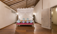 Bedroom with Wooden Floor - Villa Hasian - Jimbaran, Bali