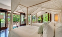 Twin Bedroom and Balcony - Villa Jagaditha - Seseh, Bali