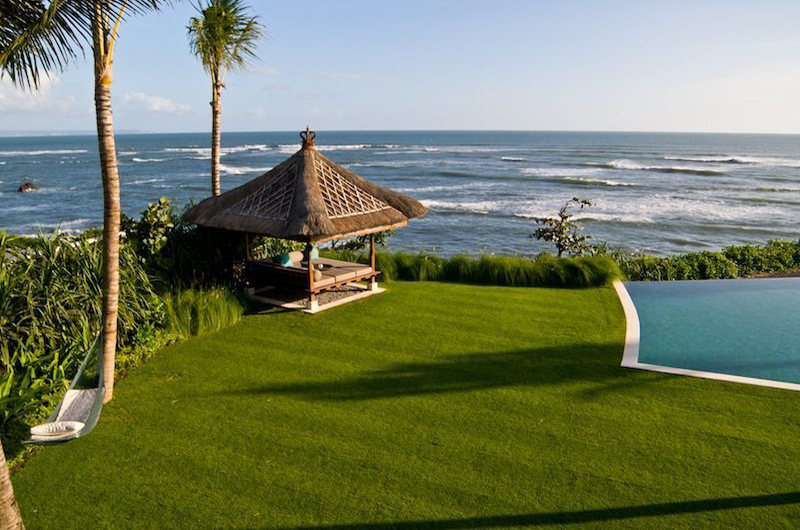 Beachfront View - Villa Jagaditha - Seseh, Bali